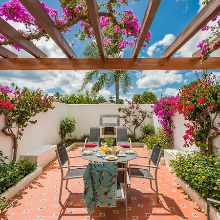 Macdonald Villacana Apartment
